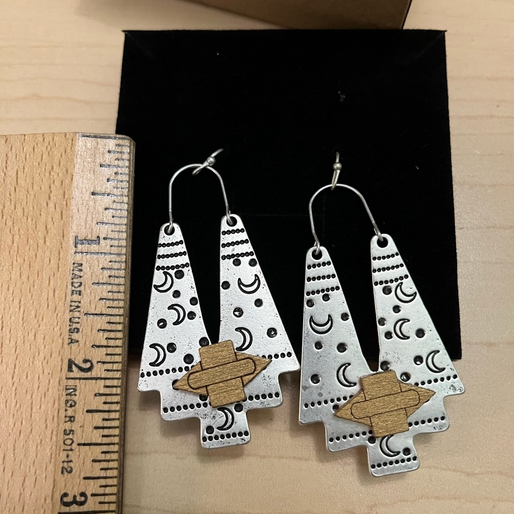 Boutique earrings